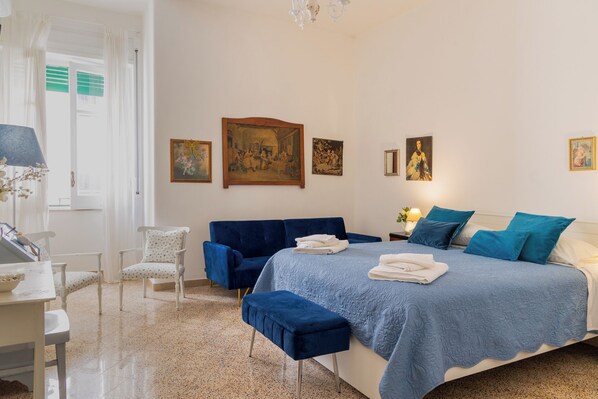 Comfort Apartment, City View | Blackout curtains, free WiFi - Petite Maison Salerno (Salerno)