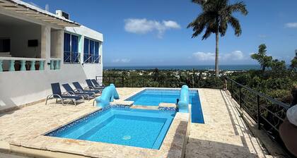 Live the Dream – Luxury Villa with Pool & Breathtaking Views!