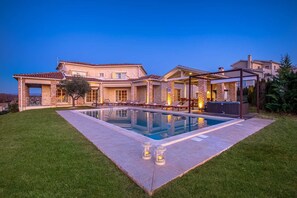 Pool - Villa Star in Bajkini with swimming pool and jacuzzi (Bajkini)