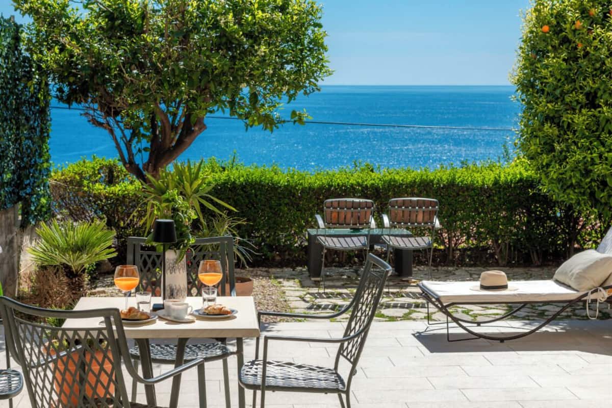Deluxe-Apartment, Terrasse, Meerblick | Blick von der Unterkunft