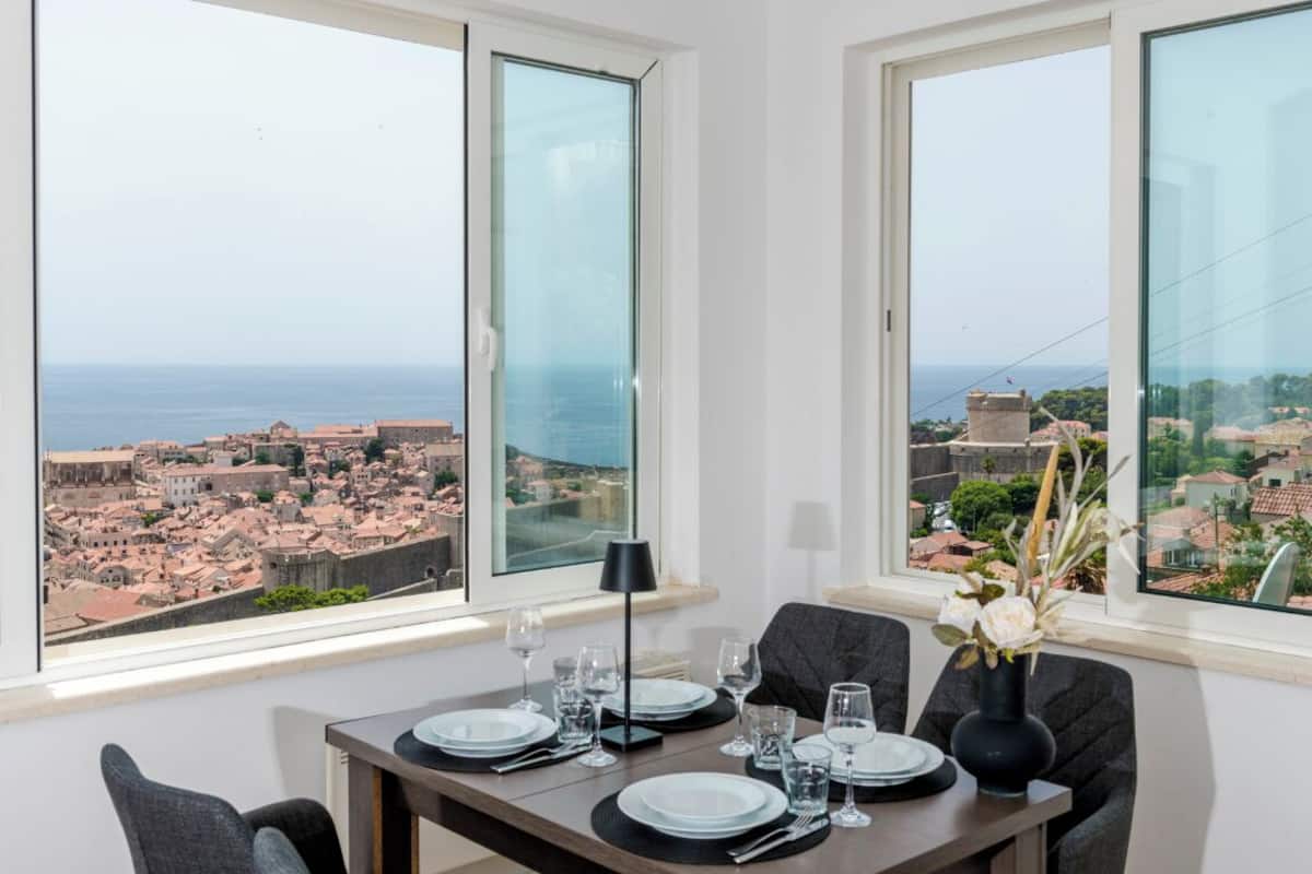 Deluxe-Apartment, 2 Schlafzimmer, Meerblick | Wohnbereich