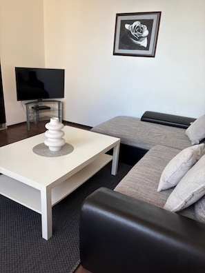 Deluxe Apartment, 1 Bedroom, Balcony, Sea View | Living area