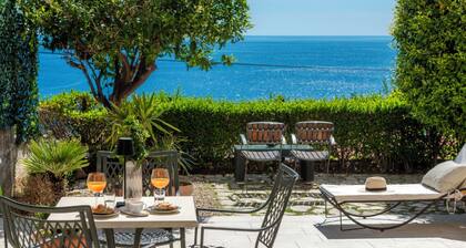 Chill Out Old Town & Seaview Apartments