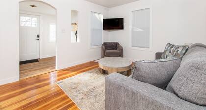 ⁂Pet-Friendly⁂Fenced Yard⁂Cozy Westside Abode⁂