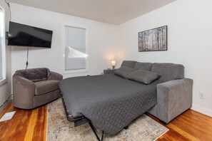 2 bedrooms, desk, iron/ironing board, travel crib