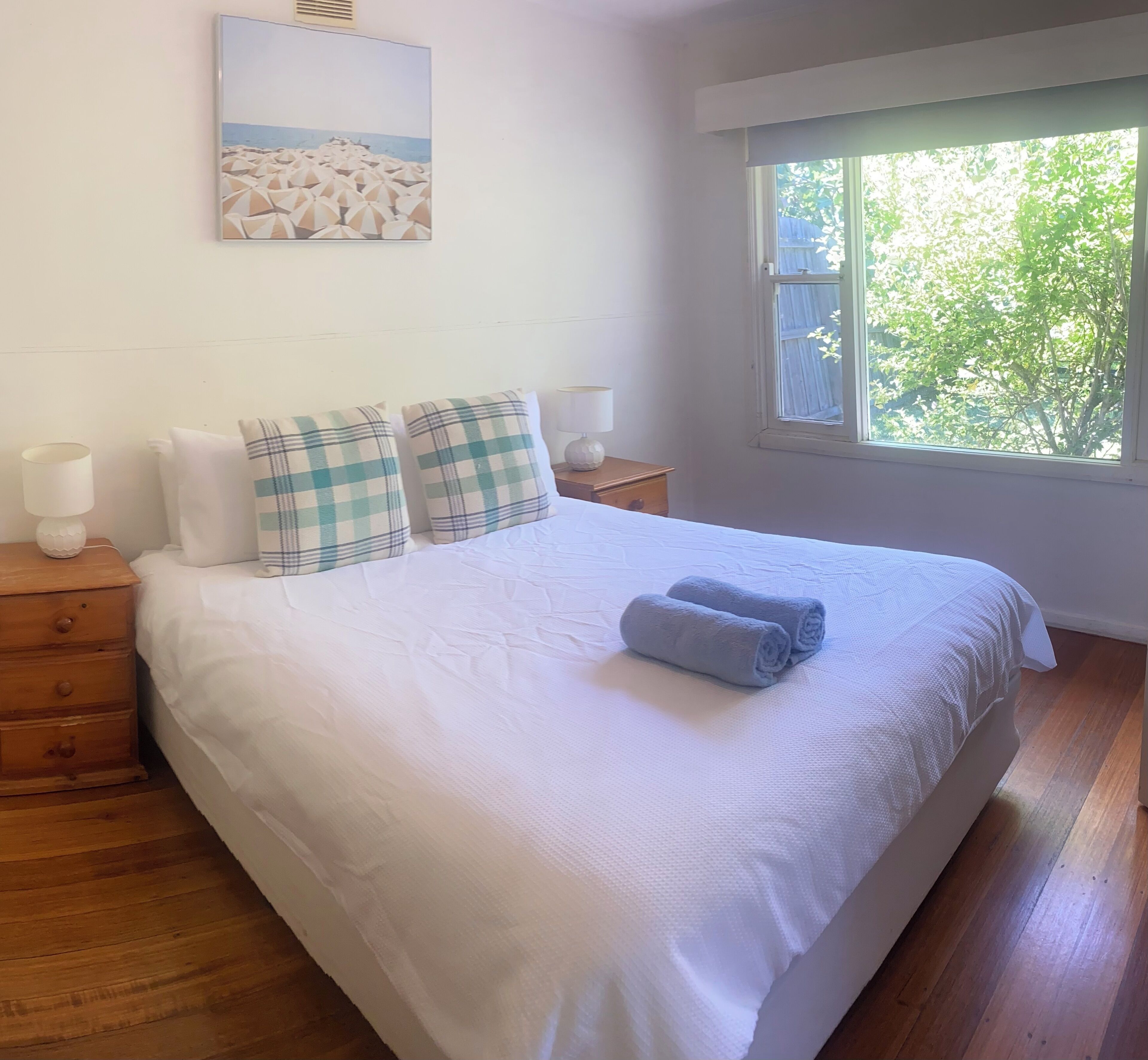 3 bedrooms, bed sheets