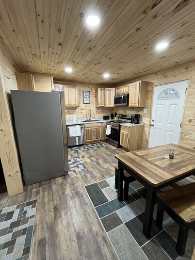 Mama Bears den “The perfect location to visit the Hatfield and McCoy trails”