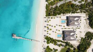 Beach nearby, sun-loungers, beach towels