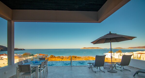 Outdoor dining - Casa del Mar Vista Real 58 (San Carlos)