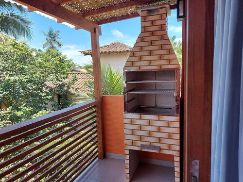 Cotia – Stylish Flat Near the Beach, kichen, with Pool View