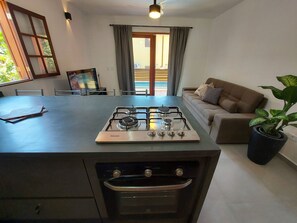 Game room - Catimbau - Cosy apto with kitchen, 50m from the Beach, Private Barbecue, AC, Wi-Fi, Netflix, pool (Paraty)