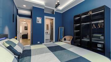 2 habitaciones, caja de seguridad en la habitación y escritorio