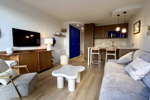 TV - La Maison Bleue, a little cocoon in the heart of Le Crotoy (Le Crotoy)