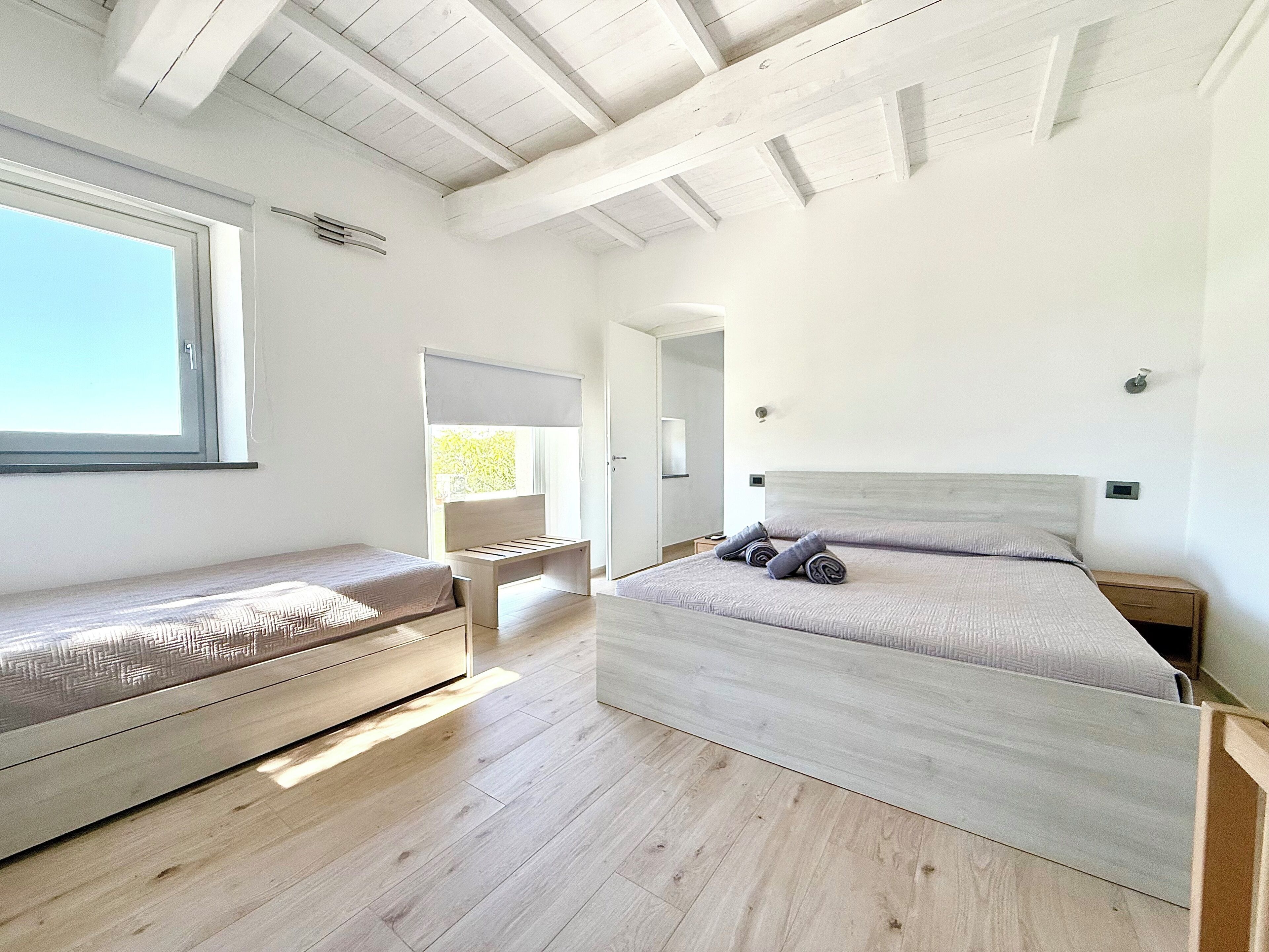 6 chambres, fer et planche à repasser, Wi-Fi, draps fournis