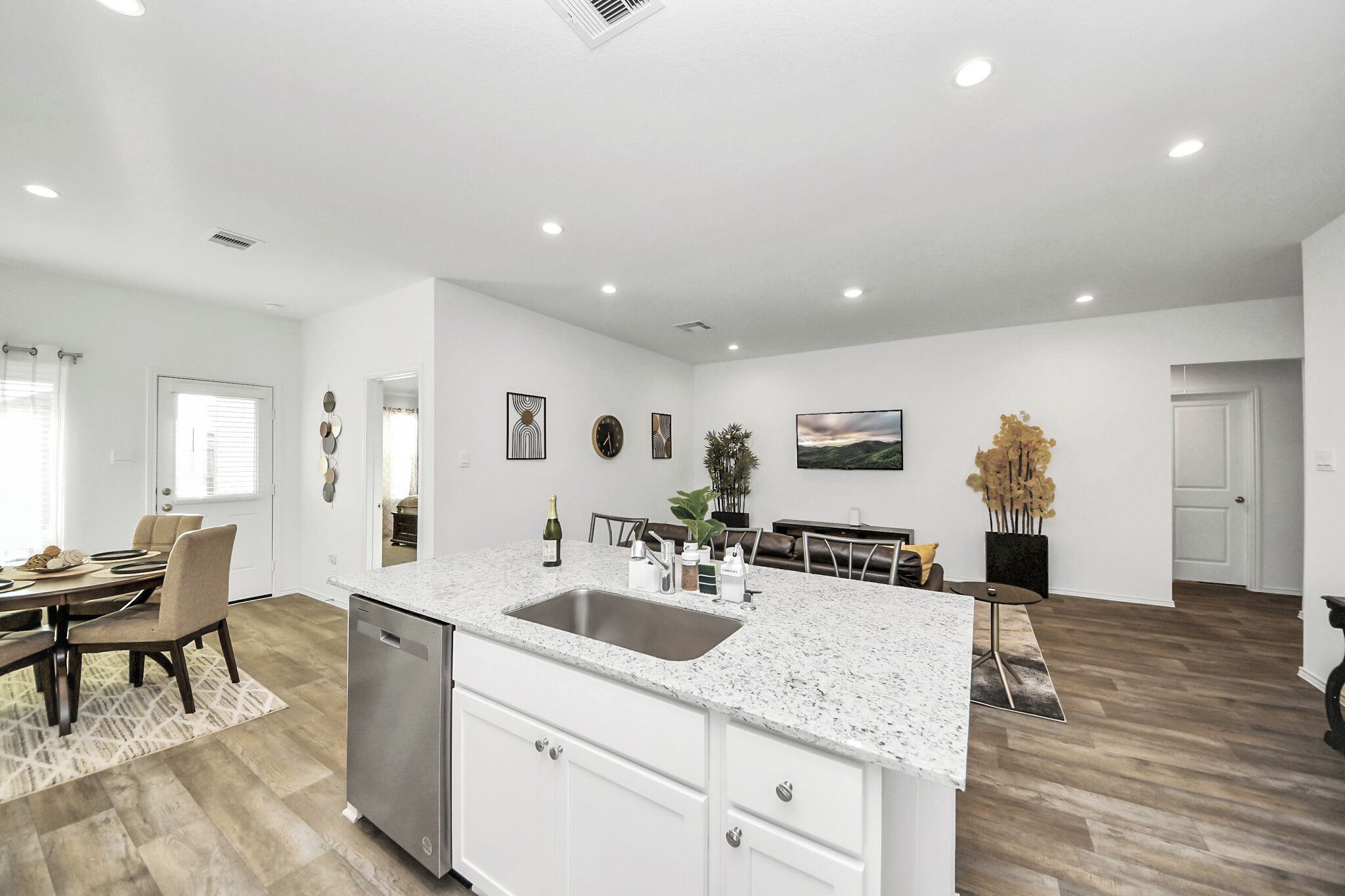 Rammies 3-bedroom Cozy House With Community Pool Access In Fulshear - Katy, TX