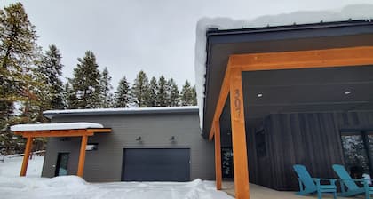 Cozy studio ~ Pet Friendly ~ AC