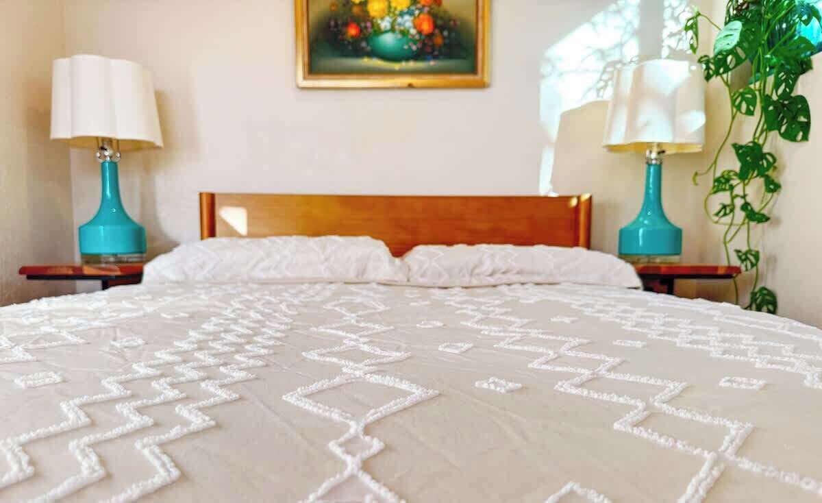 3 bedrooms, iron/ironing board, travel cot, WiFi