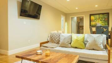 TV, lareira, videogames, escritórios