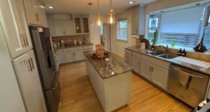 Luxury Glenview Retreat with Stunning Amenities