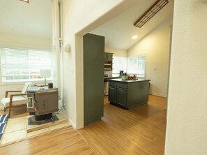 Unclassified image, 5 of 163, button