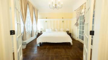 3 slaapkamers, een strijkplank/strijkijzer, reisbedje, wifi