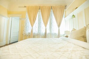 3 habitaciones, tabla de planchar con plancha, cuna de viaje y wifi 