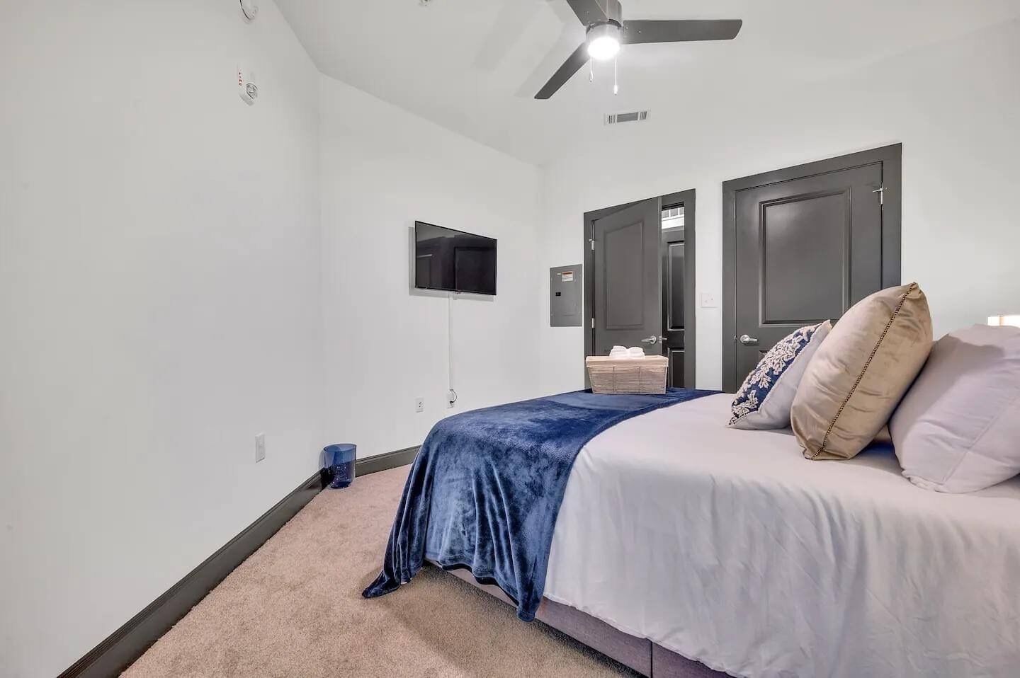 Minsdowntown/med District2beds2bathsfully Stocked24hr Gym3tvs - Augusta, GA