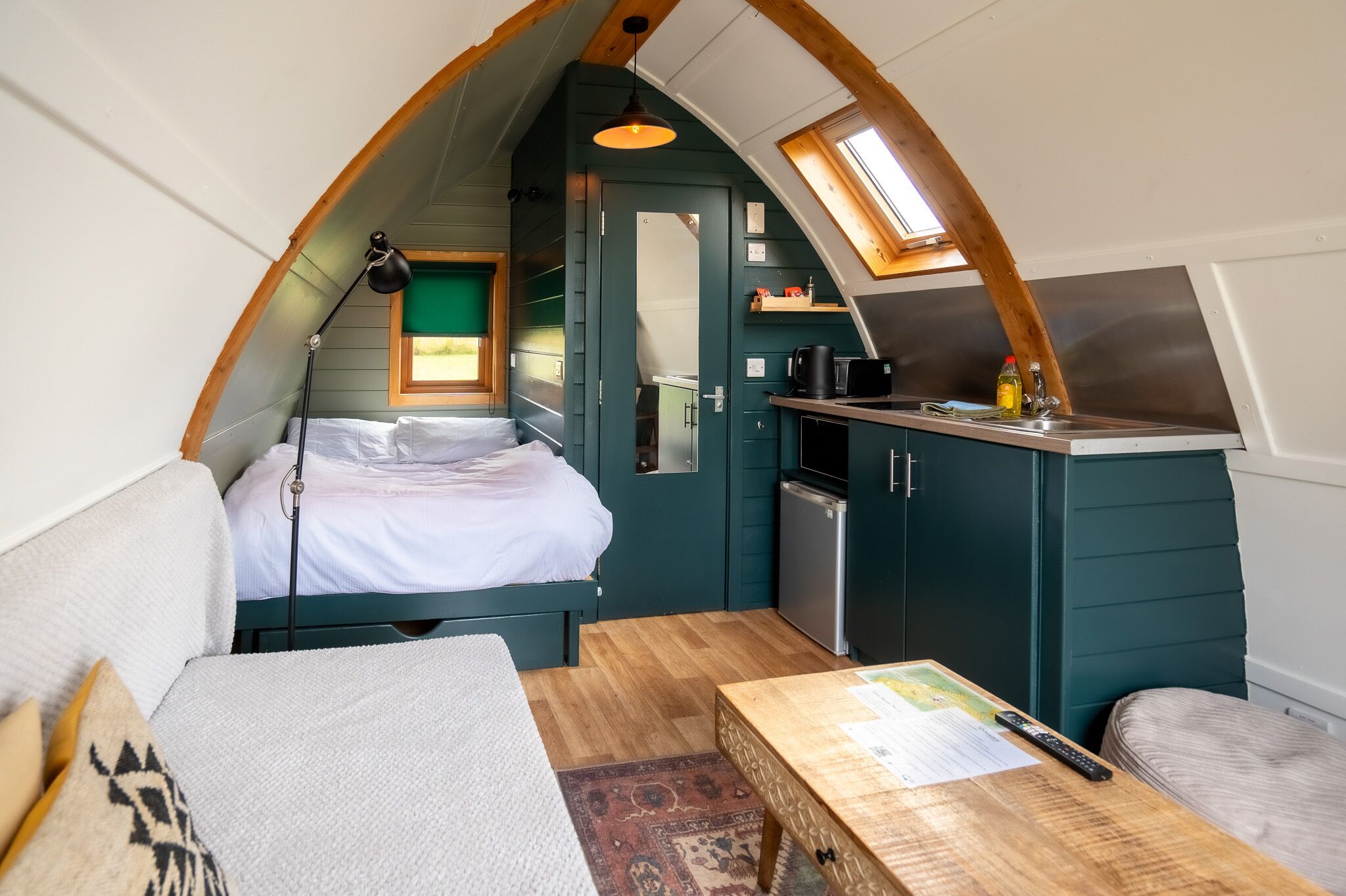 1 間睡房、上網