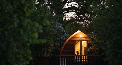 Superior-Hot Tub-Kabine-Ensuite mit Dusche