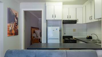 Apartment, Garden View | Private kitchen