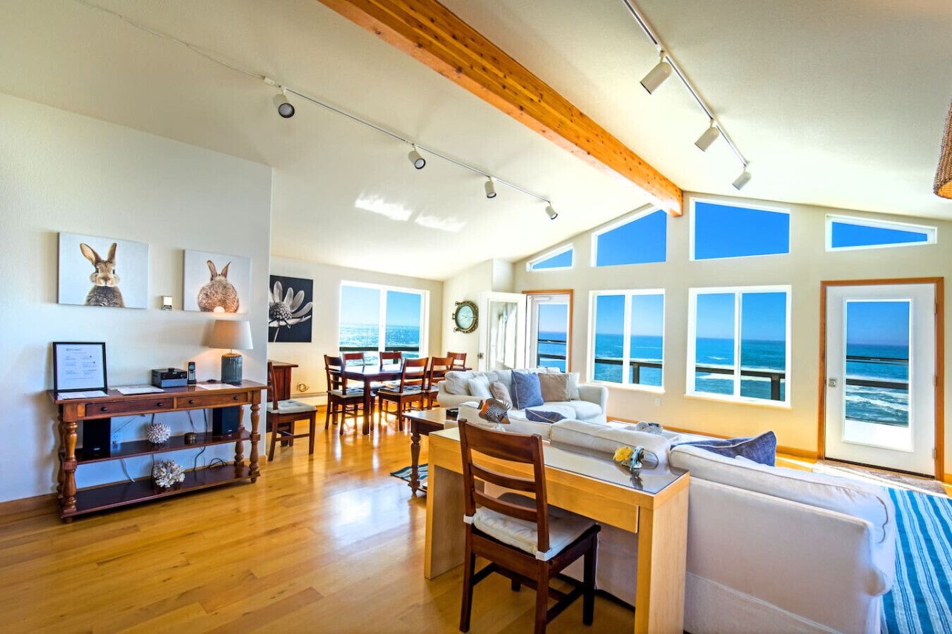 Smart TV, fireplace, video games, DVD player