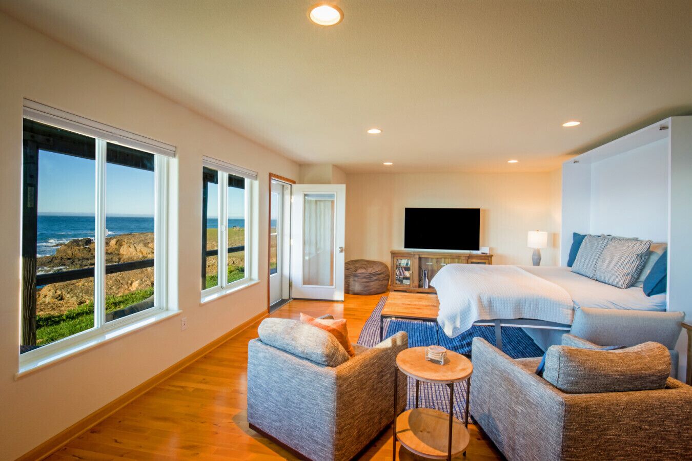 The Amazing Blue Water Ocean House - Shelter Cove