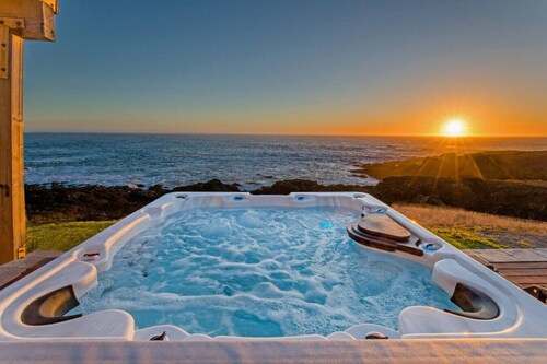 The Amazing Blue Water Ocean House