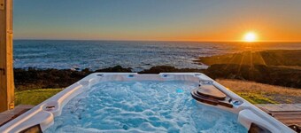 The Amazing Blue Water Ocean House