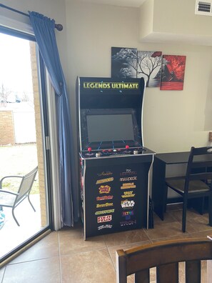 Game room - Temple Place Duplex located in Vernal, in town, 6 bedrooms, great for families (Vernal)