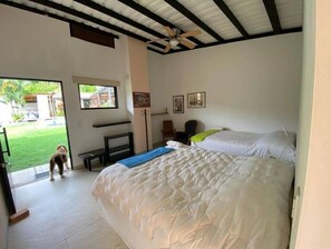 3 dormitorios, tabla de planchar con plancha, wifi y ropa de cama