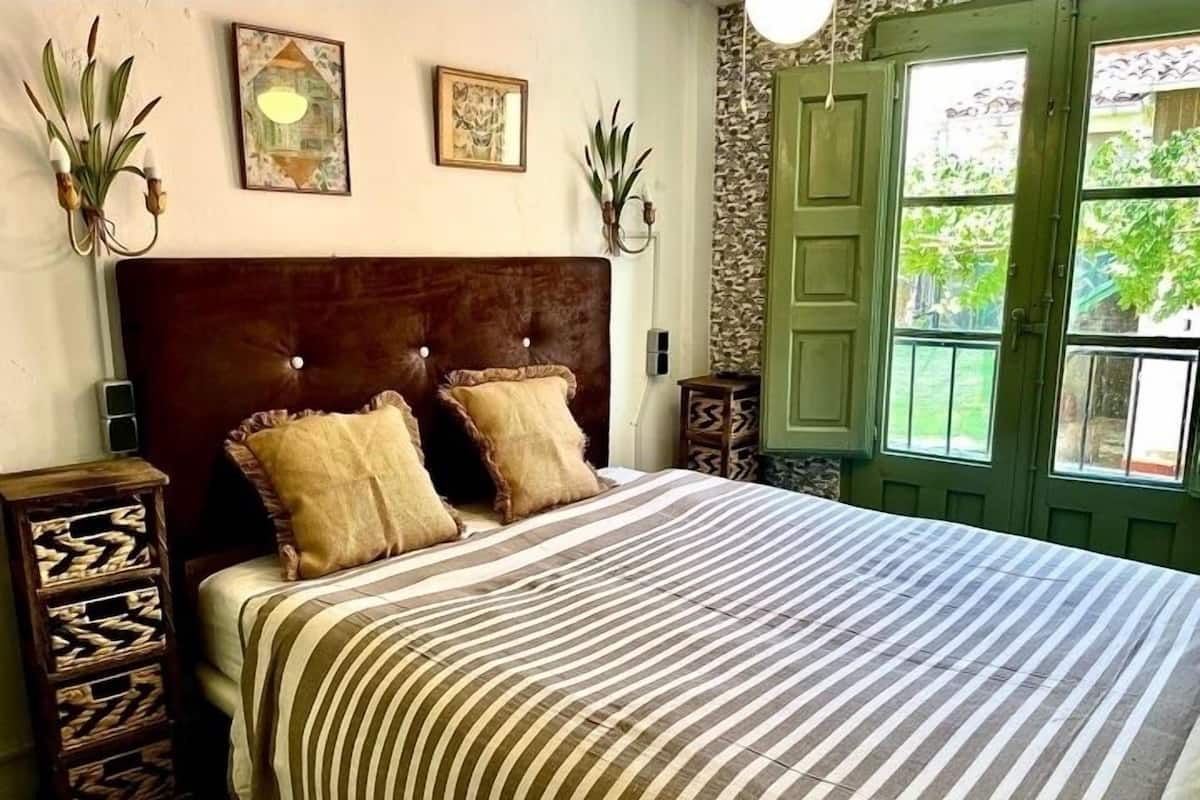 Classic Double Room, Mountain View | Individually decorated, desk, laptop workspace, free WiFi
