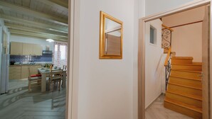 Unclassified image, 4 of 18, button - Maison Antica - One Step Away From the Sea (Maiori)