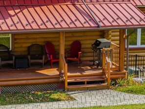 Terrace/patio - Oakland Bear Lair, located just minutes from Deep Creek Lake (Oakland)