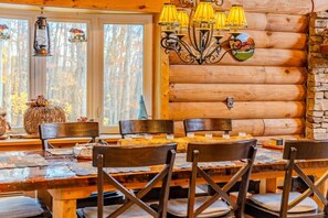 Dining - Oakland Bear Lair, located just minutes from Deep Creek Lake (Oakland)
