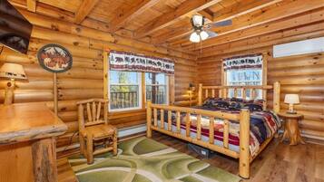 6 bedrooms, desk, iron/ironing board, free WiFi