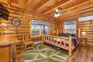 6 bedrooms, desk, iron/ironing board, free WiFi