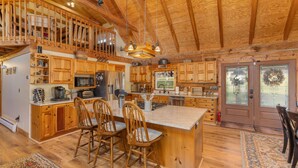 Private kitchen - Oakland Bear Lair|7BR Luxury Log|Pool, Hot tub (Oakland)