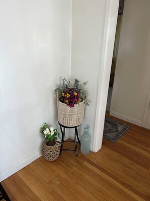 Interior - Stylish 3BR Oasis  , Private Yard, Near Disneyland & Downtown LA (Montebello)