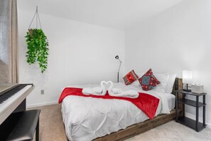 4 Schlafzimmer, Bügeleisen/Bügelbrett, WLAN, Bettwäsche