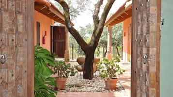 Casa, 6 camere da letto, animali ammessi, vista giardino | Vista giardino