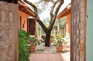 House, 6 Bedrooms, Pets Allowed, Garden View | Garden view