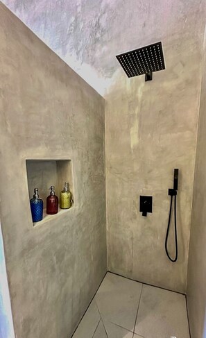 Shower, eco-friendly toiletries, hair dryer, towels - Ocean Light Over Water Bungalow, Bedroom, King Bed, Living Room, Kitchenette (Bocas del Toro)