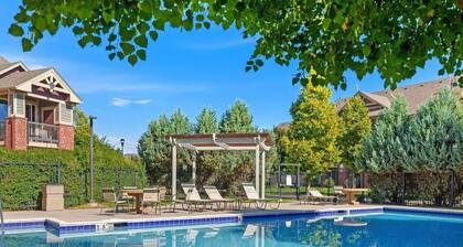 Timberline Retreat King Bed, Fireplace & Pool!