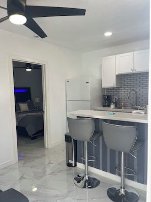 Private kitchen - Welcoming apartment with AC in North Las Vegas (North Las Vegas)